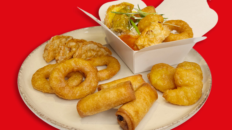 Billede af Chinabox, indbagte rejers, ruller, blæksprutteringe og gyoza